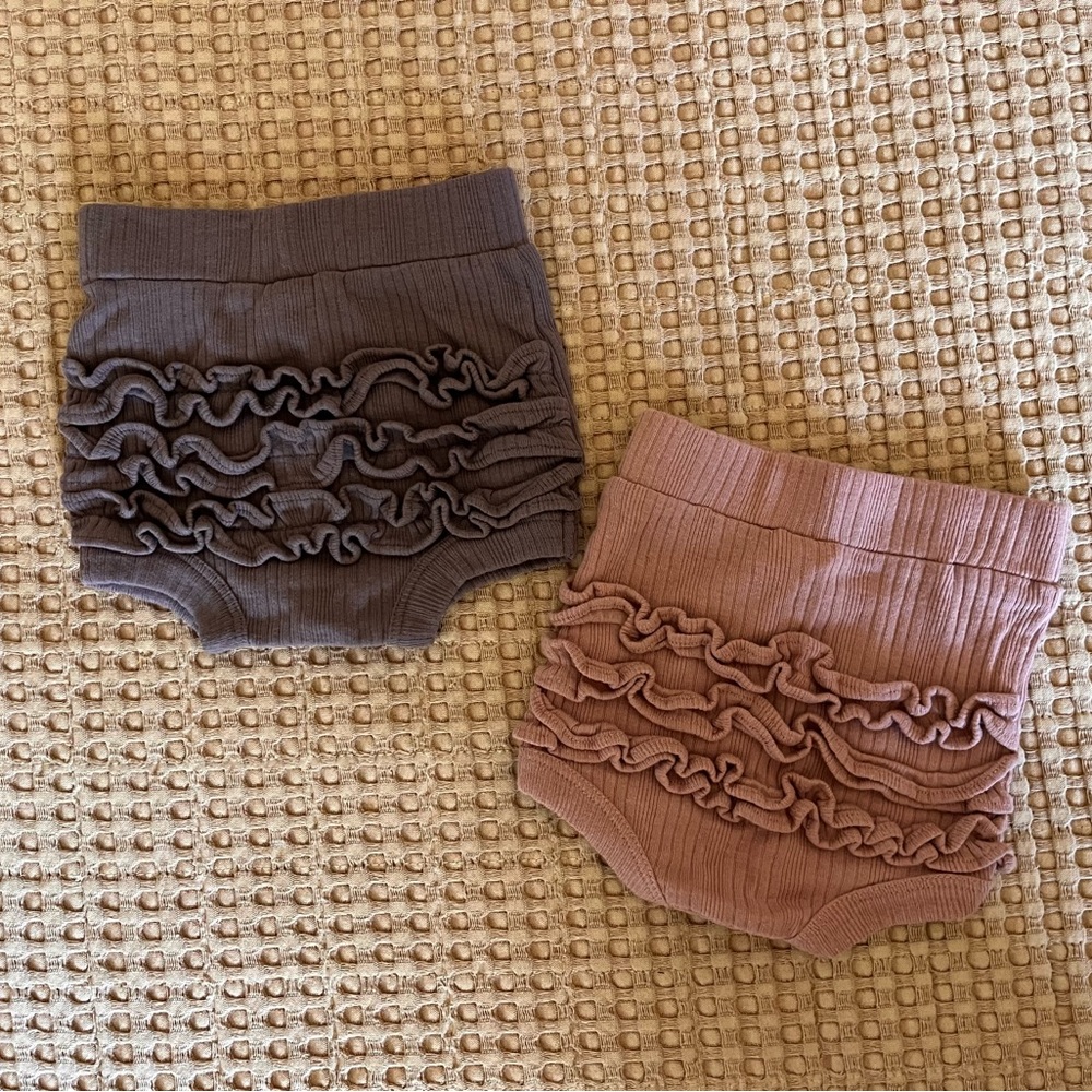 kate quinn ruffle diaper covers in gray and dusty pink